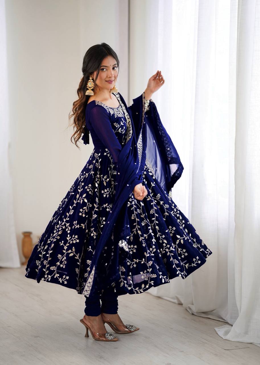 π Real Modeling Ethnic Anarkali Gown β Elegant Ready-to-Wear Ensemble π